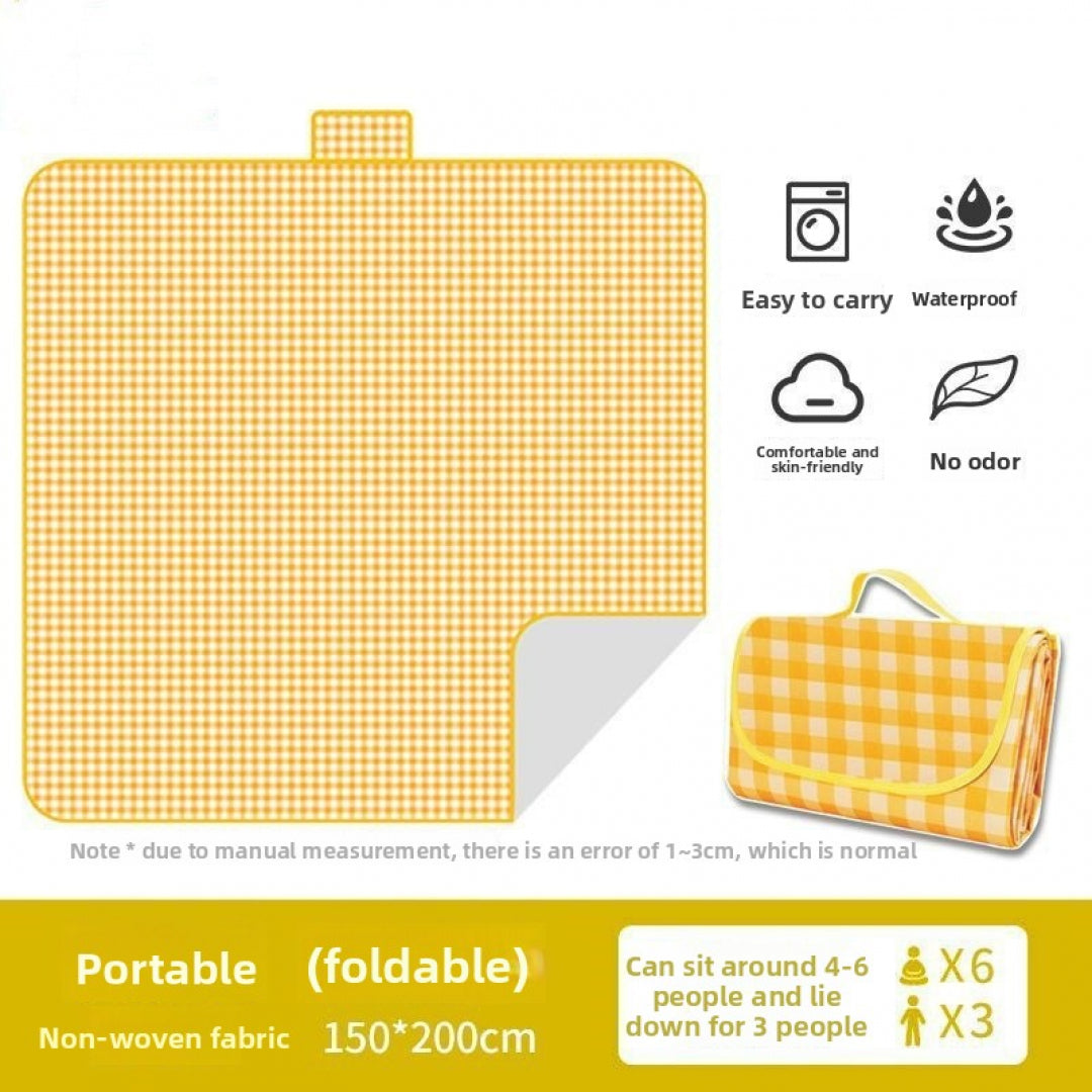 Thickened moisture-proof picnic mat